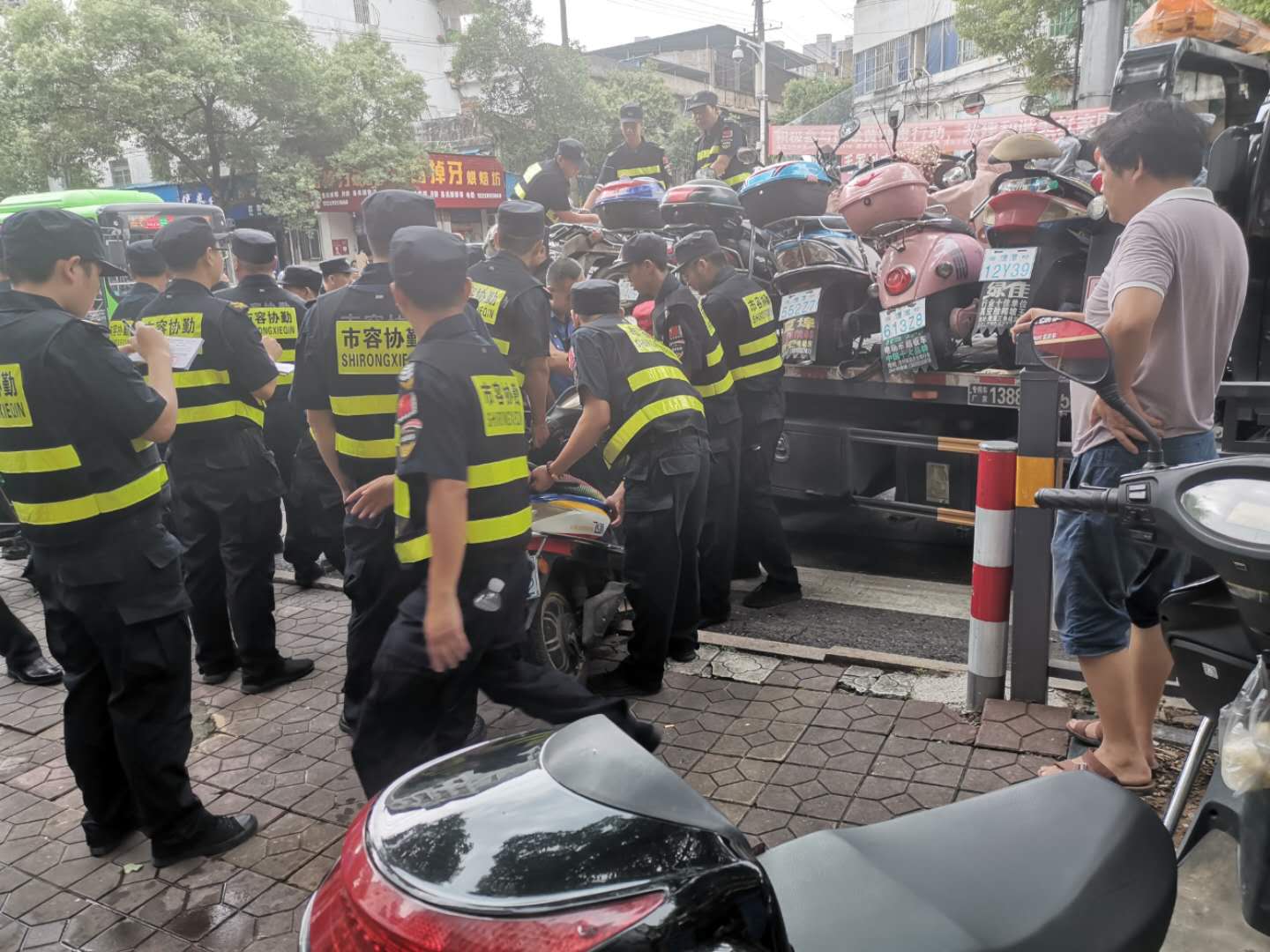 配合相关单位进行交通车辆整改