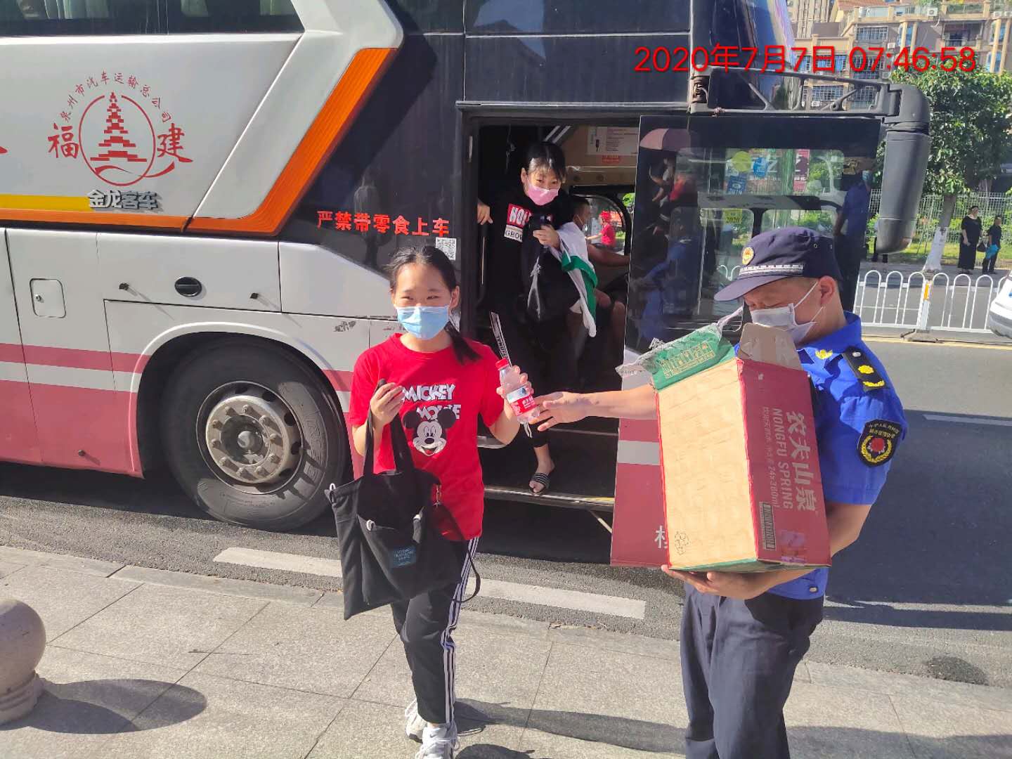 石狮湖滨助力高考