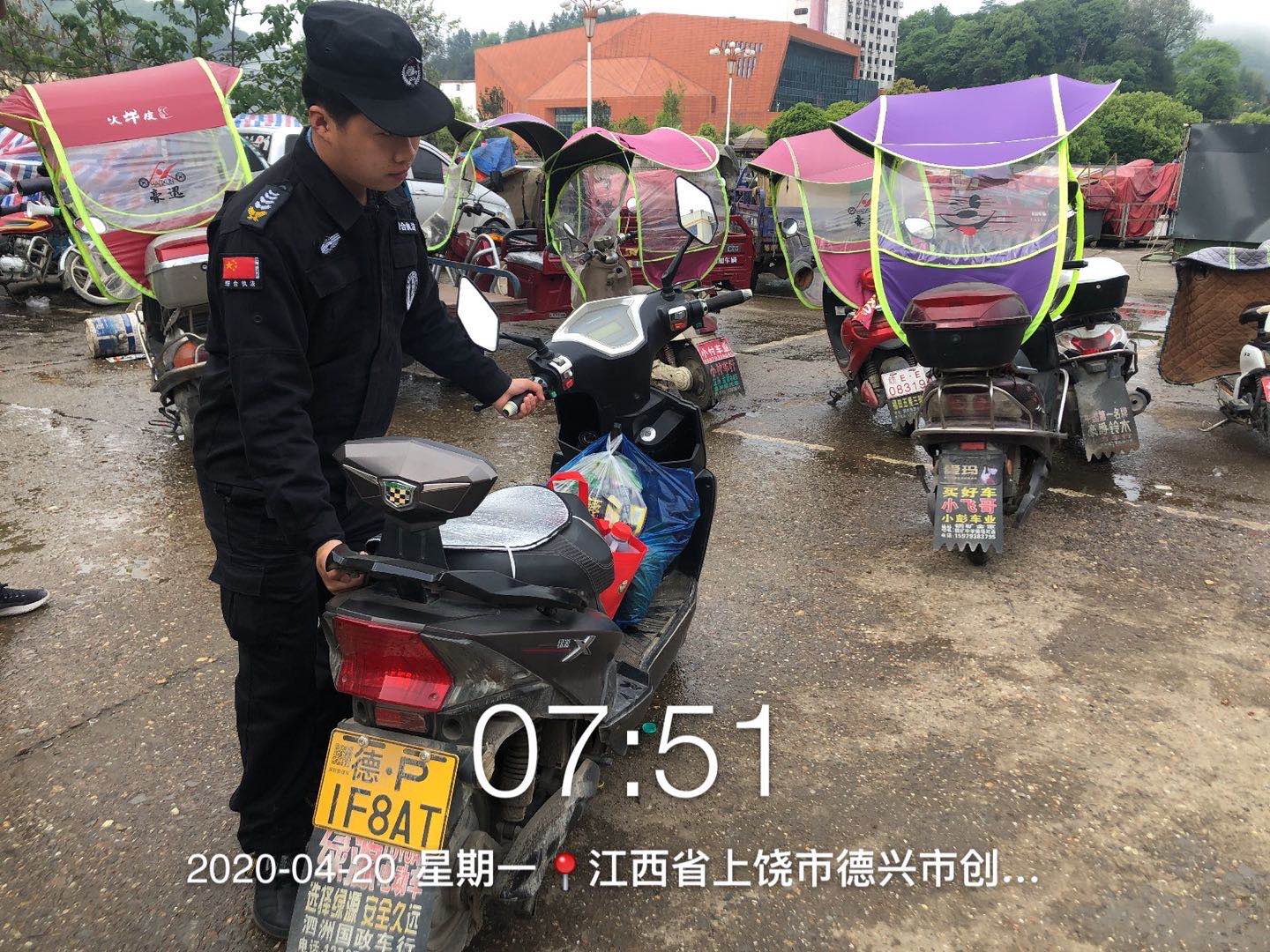 纠正乱摆车辆